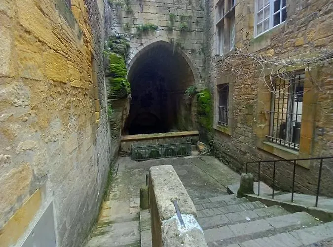 Beauvau - Numero 6 - Centre De Sarlat-la-Canéda
